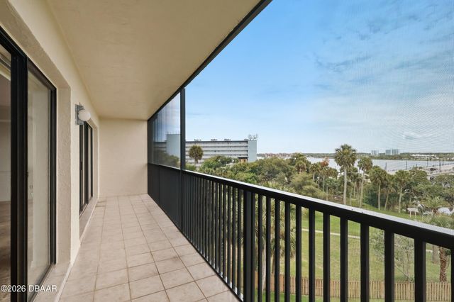 944 S Peninsula Dr Apt 501, Daytona Beach, FL 32118