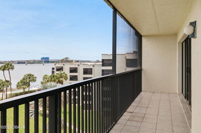 944 S Peninsula Dr Apt 501, Daytona Beach, FL 32118