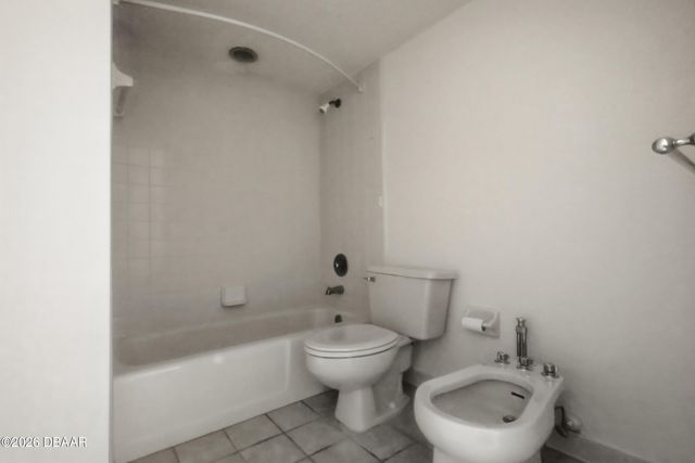 944 S Peninsula Dr Apt 501, Daytona Beach, FL 32118