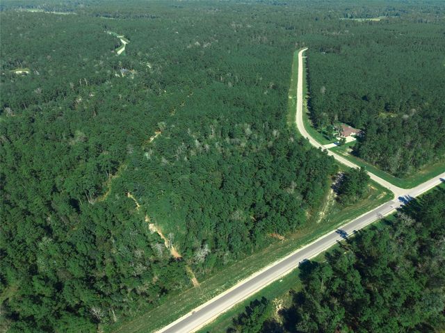 11911 Grand North Road, Willis, TX 77378
