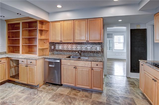 104 E 219th Street, Euclid, OH 44123