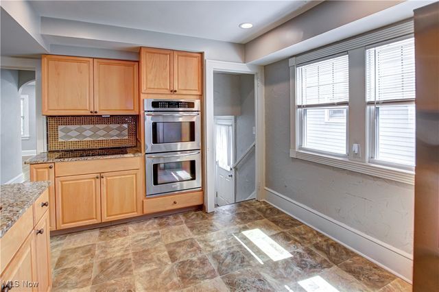 104 E 219th Street, Euclid, OH 44123