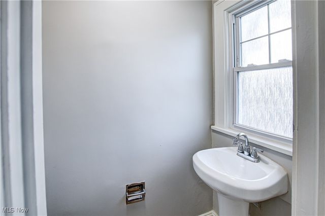 104 E 219th Street, Euclid, OH 44123