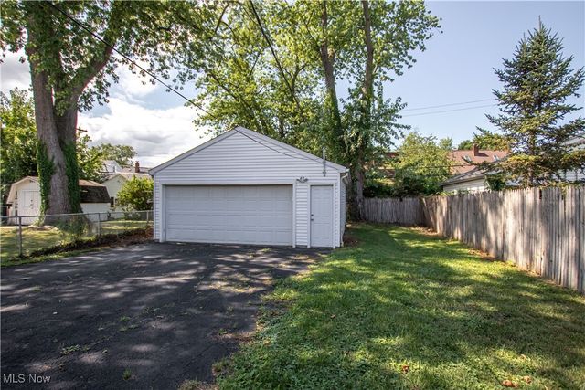 104 E 219th Street, Euclid, OH 44123