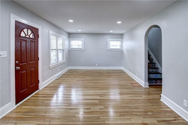 104 E 219th Street, Euclid, OH 44123