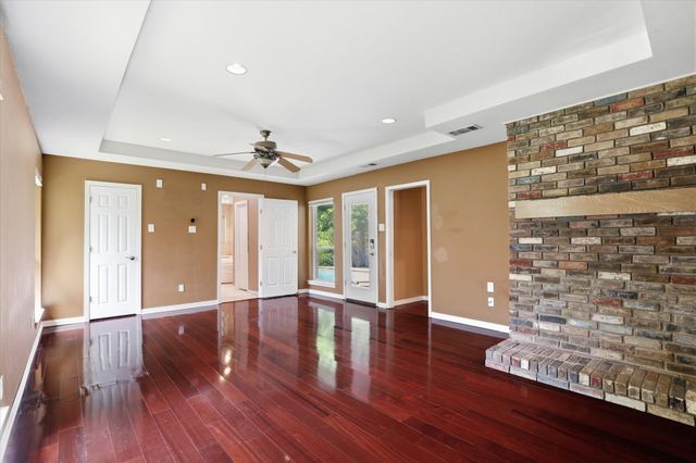 2613 Country Valley Road, Garland, TX 75043