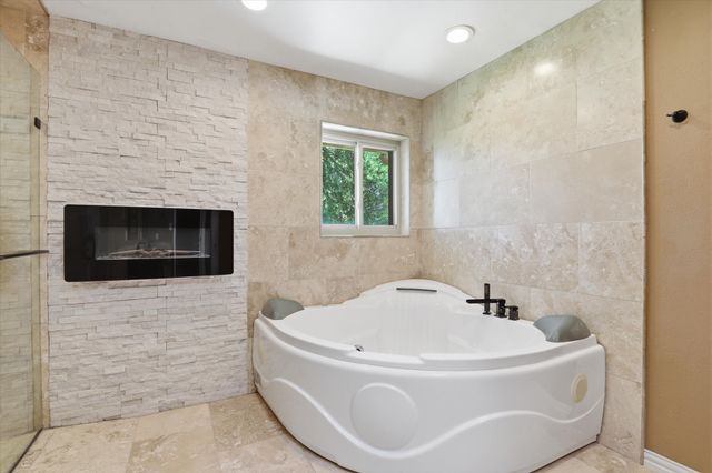 2613 Country Valley Road, Garland, TX 75043