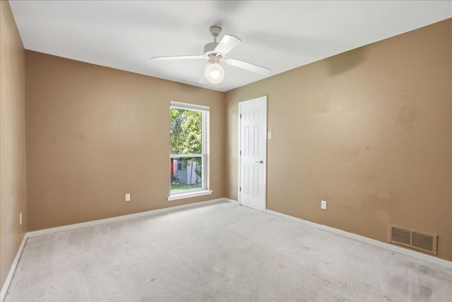 2613 Country Valley Road, Garland, TX 75043