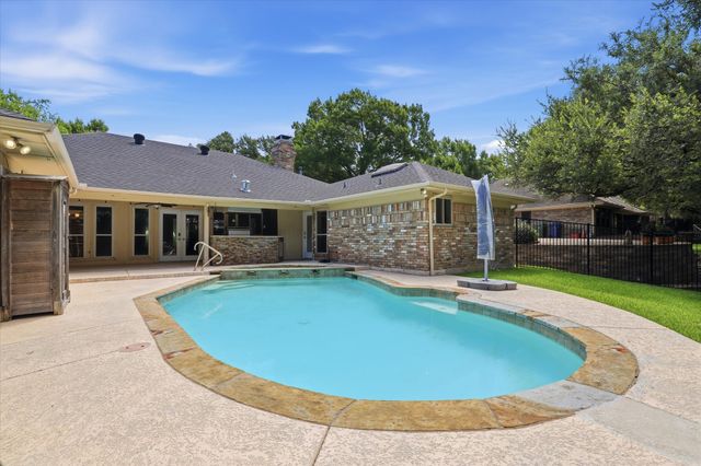 2613 Country Valley Road, Garland, TX 75043