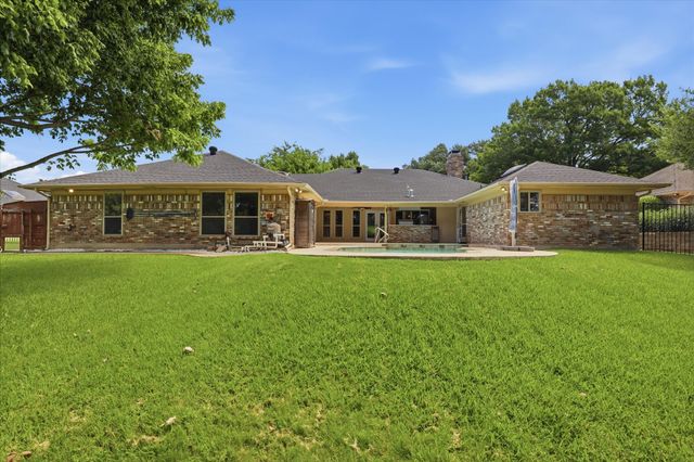 2613 Country Valley Road, Garland, TX 75043