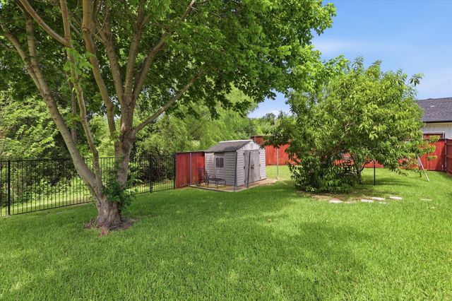 2613 Country Valley Road, Garland, TX 75043