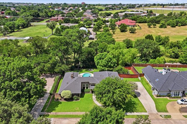 2613 Country Valley Road, Garland, TX 75043