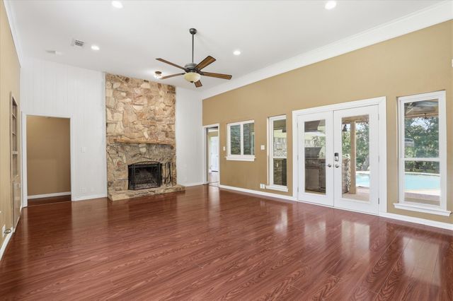 2613 Country Valley Road, Garland, TX 75043