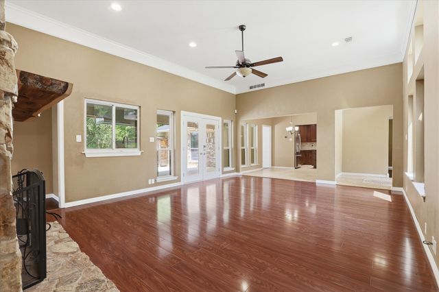 2613 Country Valley Road, Garland, TX 75043