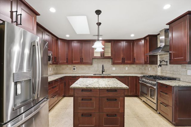2613 Country Valley Road, Garland, TX 75043
