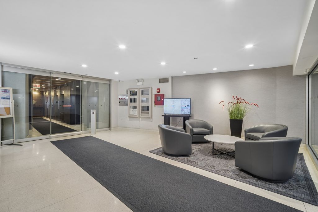 300 N State Street 5504, Chicago, IL 60654 — photo 4
