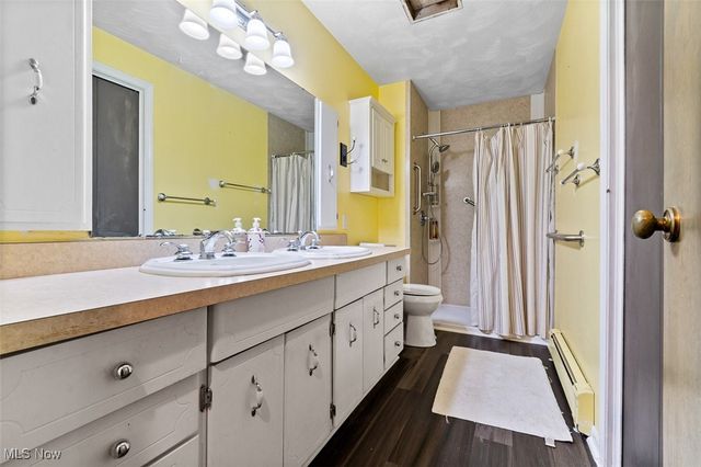 17867 Lincoln Way E, Dalton, OH 44618