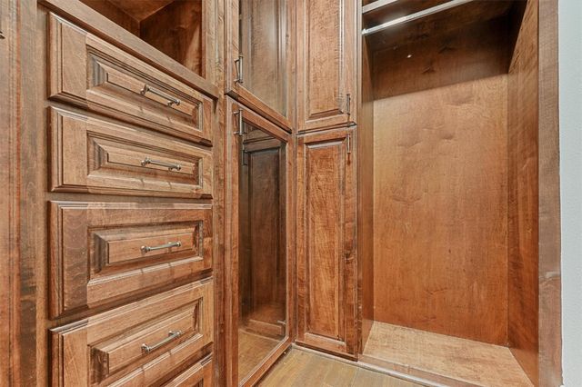 10719 Del Monte Drive, Houston, TX 77042