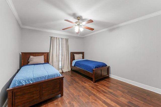 10719 Del Monte Drive, Houston, TX 77042