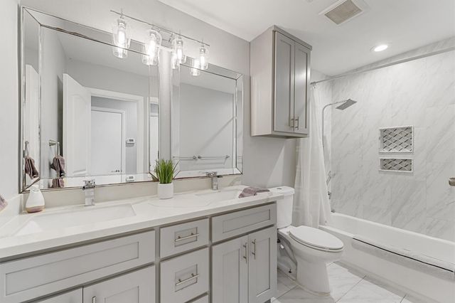 10719 Del Monte Drive, Houston, TX 77042