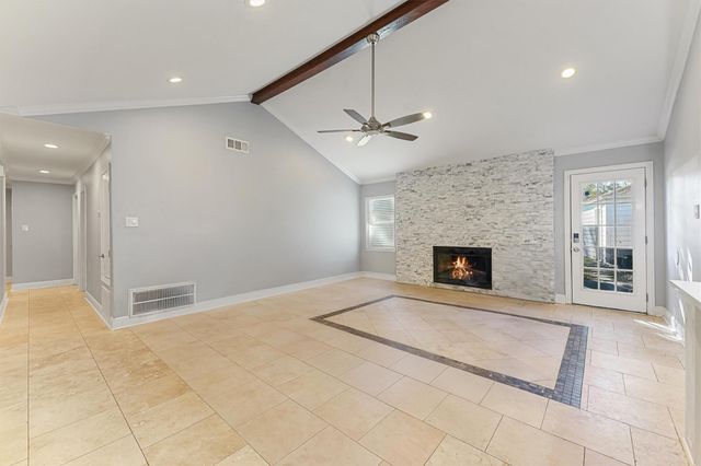 10719 Del Monte Drive, Houston, TX 77042