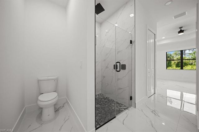 1033 Plymouth ST E, Lehigh Acres, FL 33974