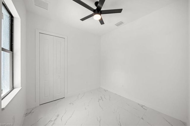 1033 Plymouth ST E, Lehigh Acres, FL 33974