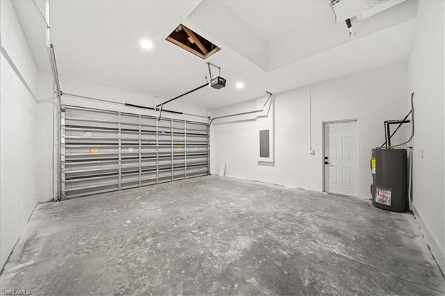 1033 Plymouth ST E, Lehigh Acres, FL 33974