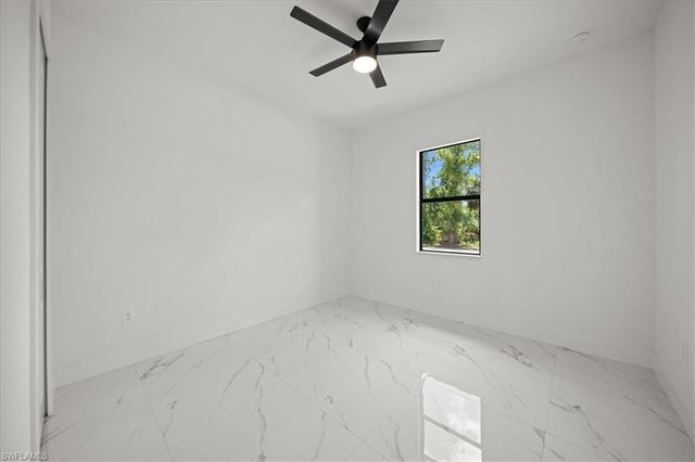 1033 Plymouth ST E, Lehigh Acres, FL 33974