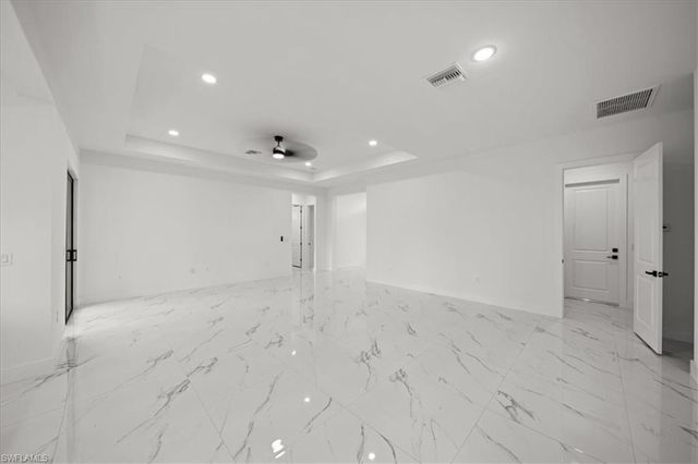 1033 Plymouth ST E, Lehigh Acres, FL 33974