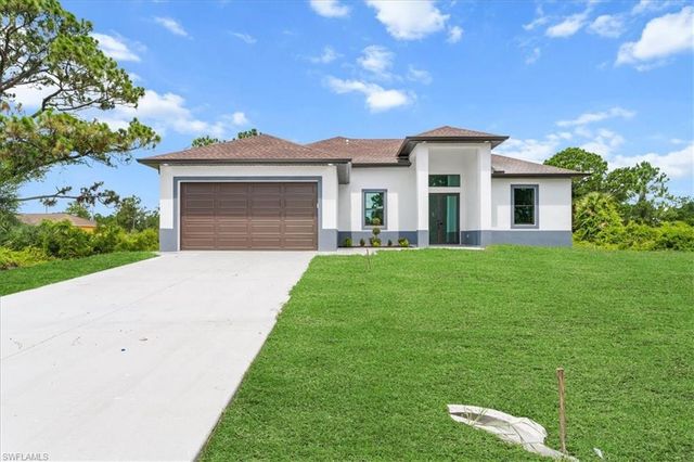 1033 Plymouth ST E, Lehigh Acres, FL 33974