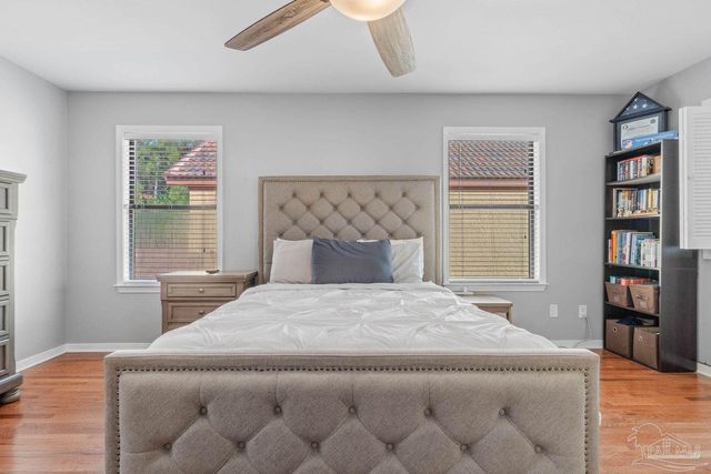 1841 E Smugglers Cove Dr, Gulf Breeze, FL 32563