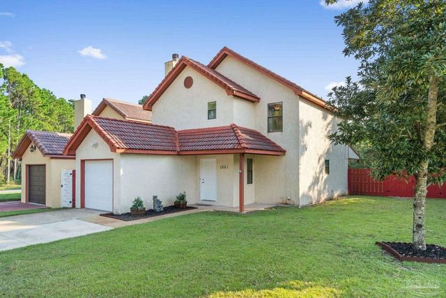 1841 E Smugglers Cove Dr, Gulf Breeze, FL 32563