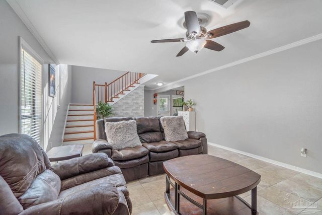 1841 E Smugglers Cove Dr, Gulf Breeze, FL 32563