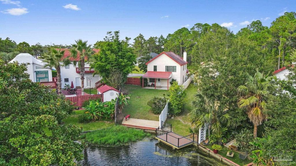 1841 E Smugglers Cove Dr, Gulf Breeze, FL 32563