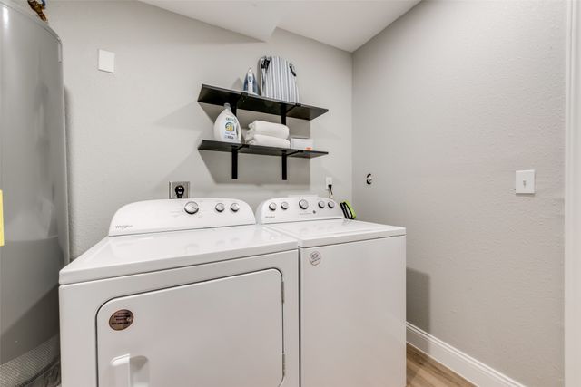 1103 W Russell Avenue, Carrollton, TX 75006