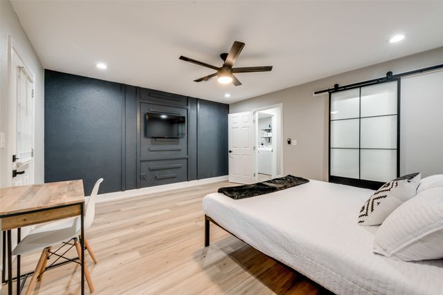 1103 W Russell Avenue, Carrollton, TX 75006