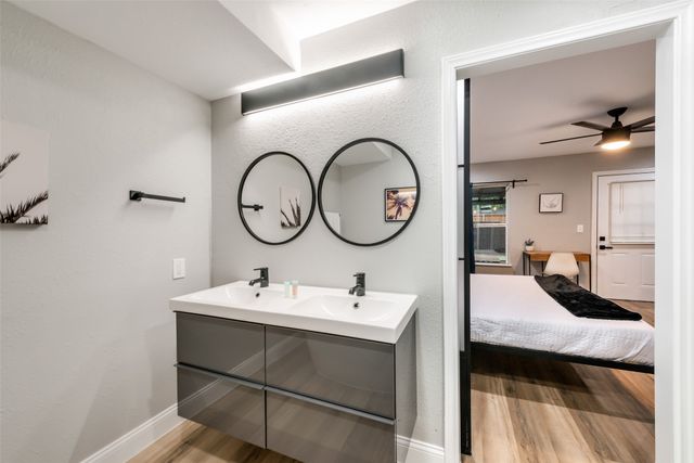 1103 W Russell Avenue, Carrollton, TX 75006