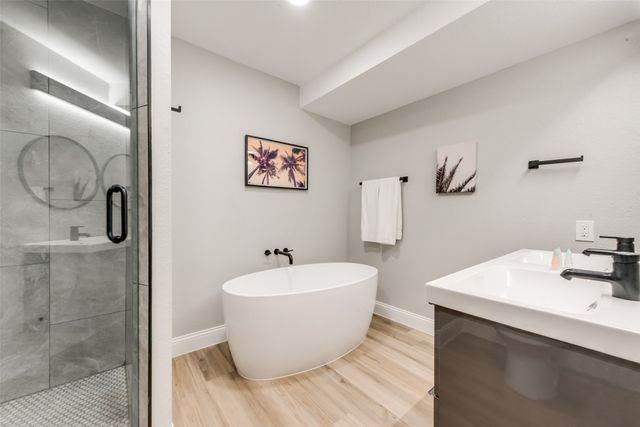 1103 W Russell Avenue, Carrollton, TX 75006