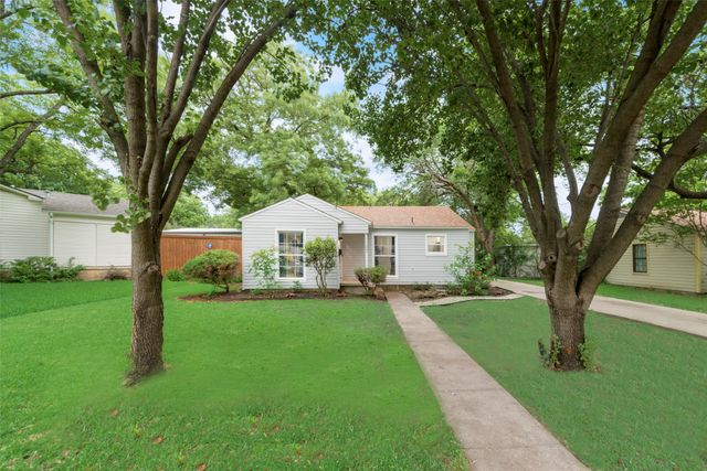 1103 W Russell Avenue, Carrollton, TX 75006