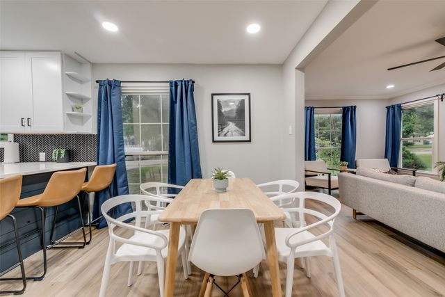 1103 W Russell Avenue, Carrollton, TX 75006