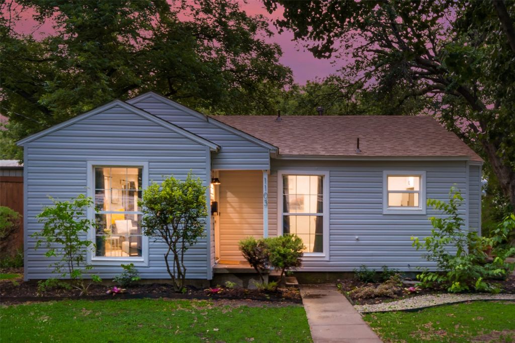 1103 W Russell Avenue, Carrollton, TX 75006