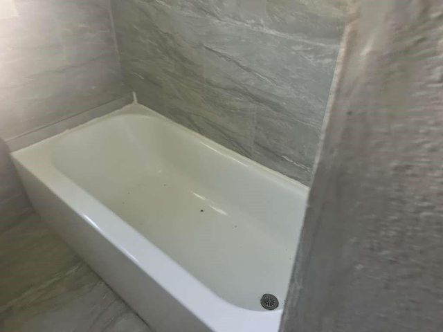 634 E Bernard Street, West Columbia, TX 77486