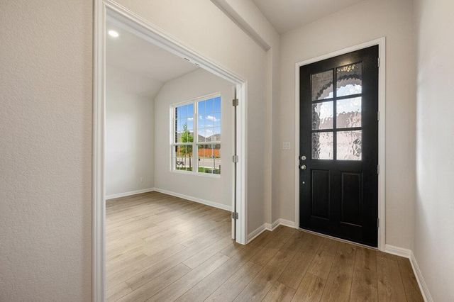 1401 Dog Iron ST, Georgetown, TX 78633