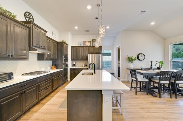 1173 Pink Granite BLVD, Dripping Springs, TX 78620