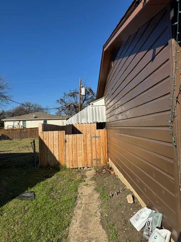 8435 Campanella Drive, Dallas, TX 75243