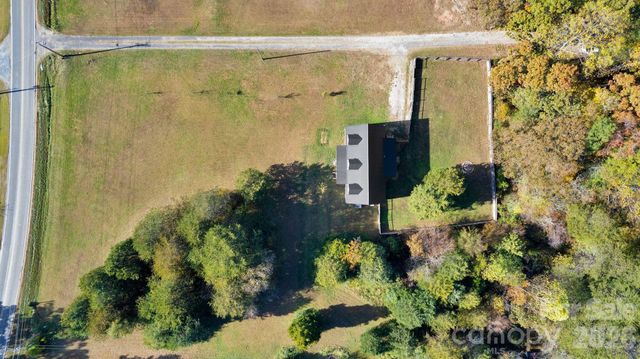 513 Weathers Creek Road, Troutman, NC 28166