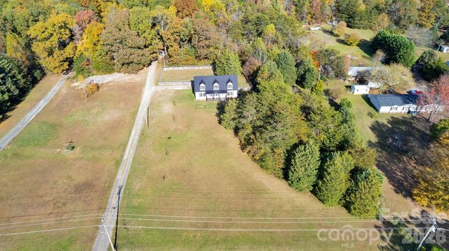 513 Weathers Creek Road, Troutman, NC 28166