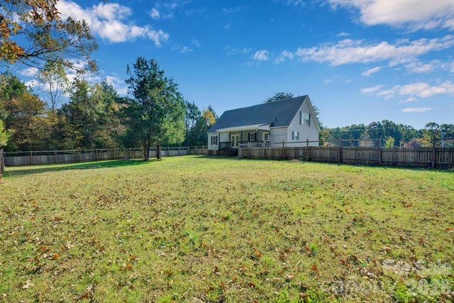 513 Weathers Creek Road, Troutman, NC 28166