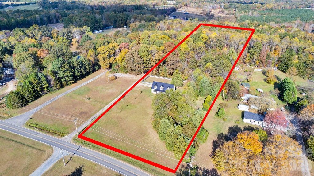 513 Weathers Creek Road, Troutman, NC 28166